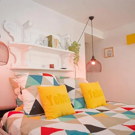 Cosy A Saint-chaptes, Business Et Escapades Apartment